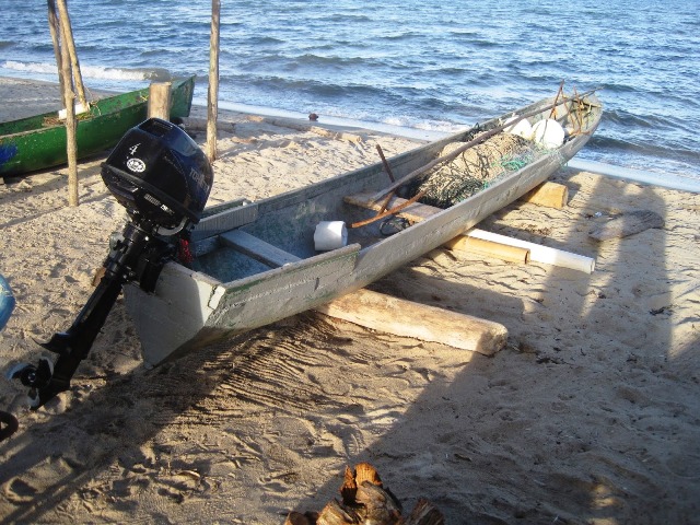 Dug out canoe 640x480